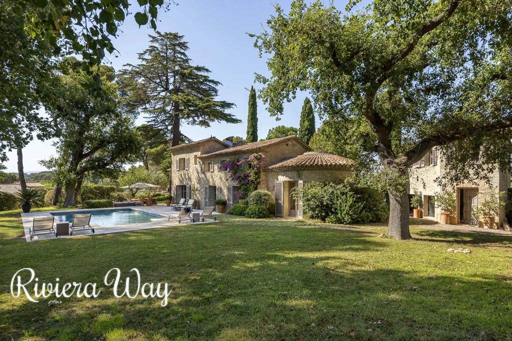 8 room villa in Mougins, photo #3, listing #101272332