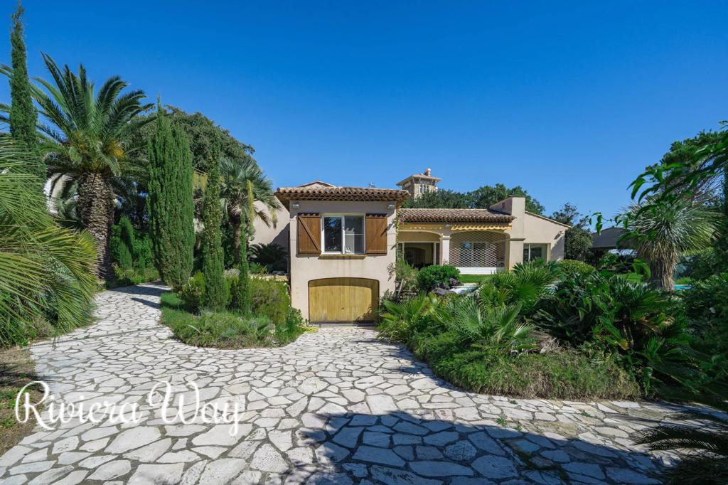 7 room villa in Fréjus, photo #3, listing #104418930