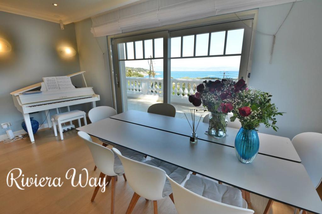 4 room villa in Cap d'Antibes, photo #10, listing #82484556