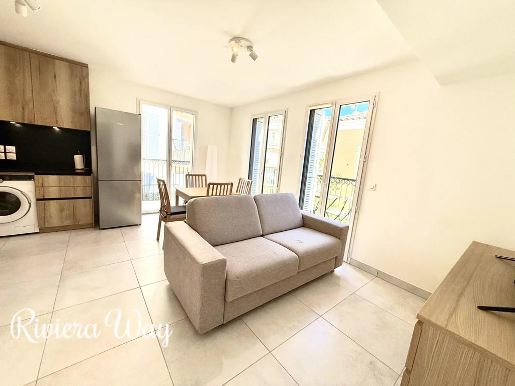 2 room apartment in Antibes, photo #3, listing #105437430