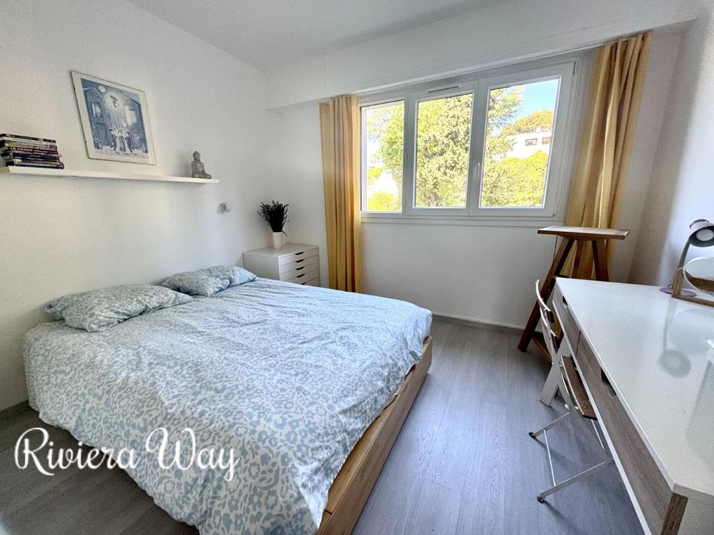 3 room apartment in Cap d'Antibes, photo #4, listing #103498038