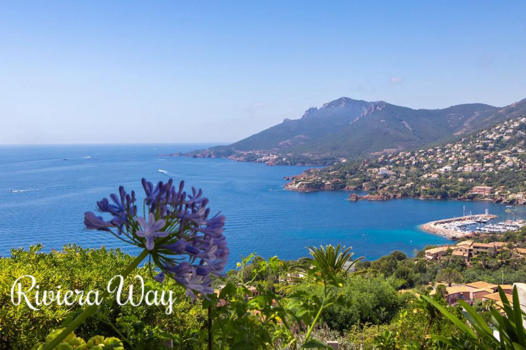 8 room villa in Theoule-sur-Mer, photo #1, listing #100493148