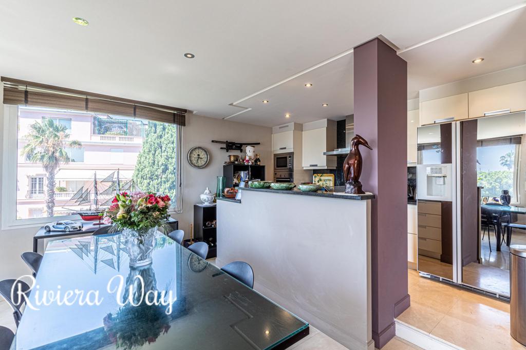 3 room apartment in Cannes, photo #8, listing #84882546