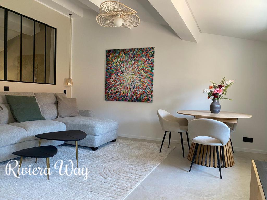 2 room apartment in Nice, 45 m², photo #5, listing #107062620