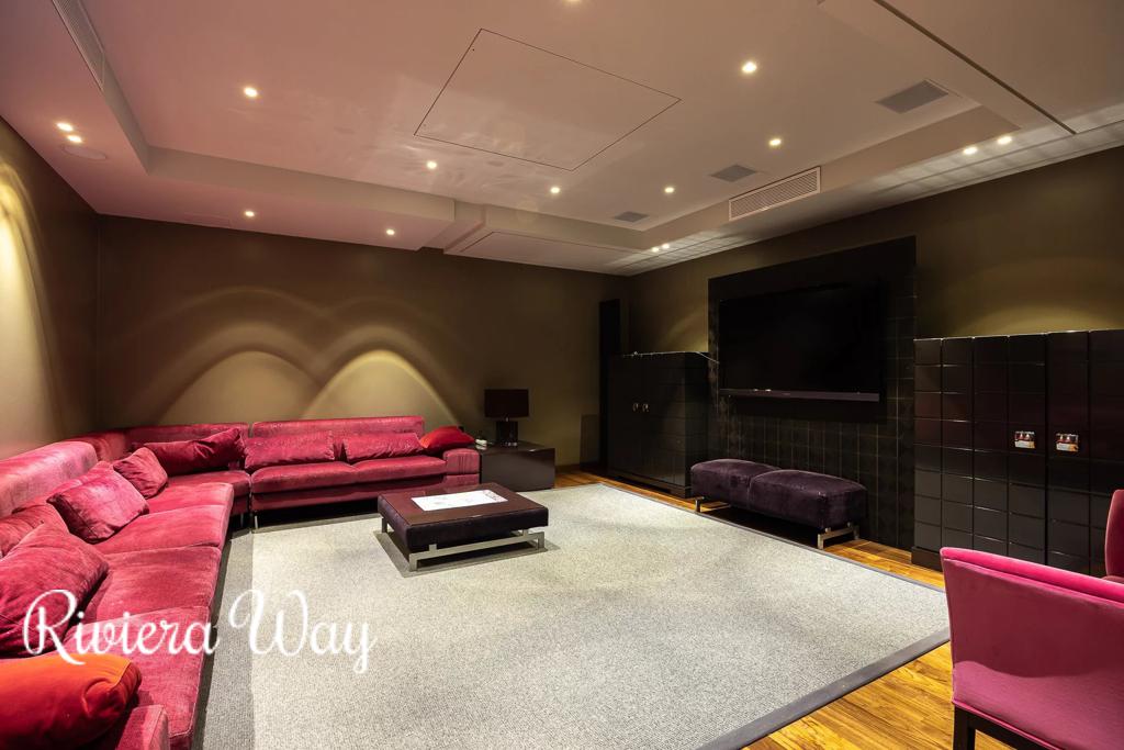 Villa in Cap d'Antibes, photo #8, listing #106452444