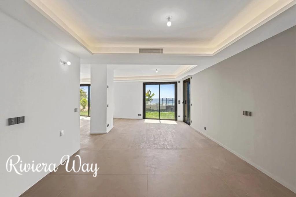 5 room new home in Cap d'Ail, photo #2, listing #102971274
