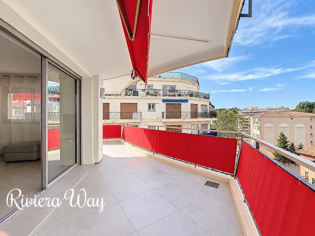3 room apartment in Cannes, photo #4, listing #105470064
