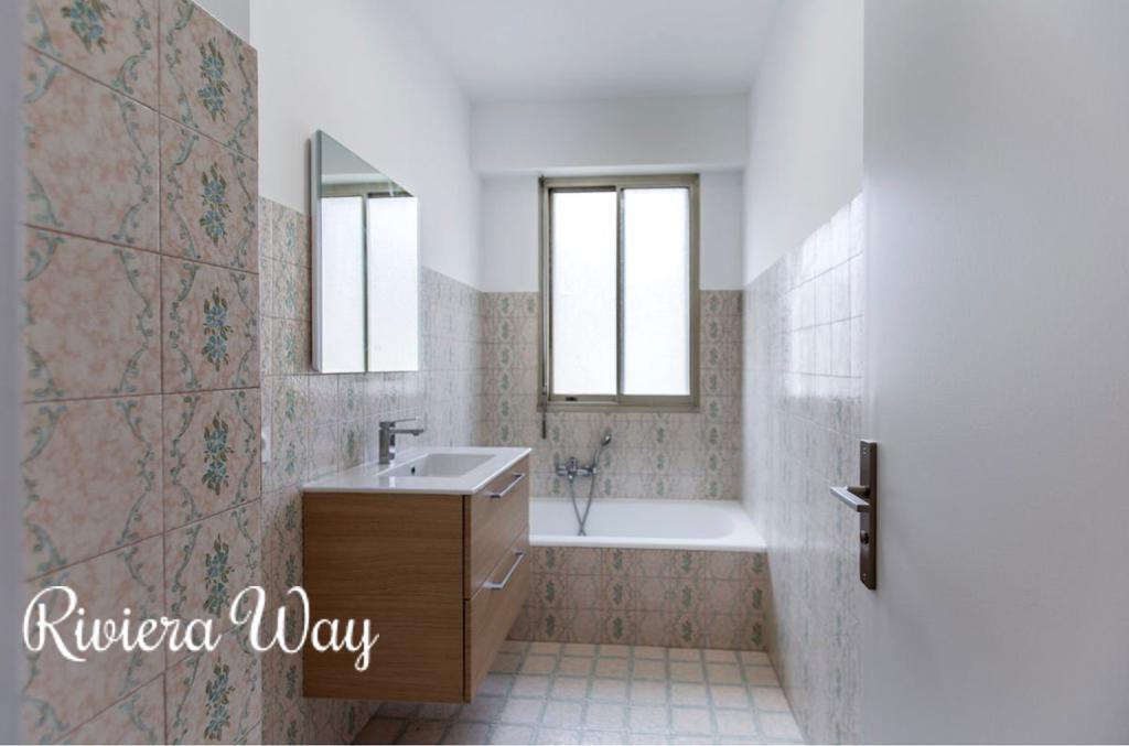 2 room penthouse in Beaulieu-sur-Mer, 47 m², photo #1, listing #104751780
