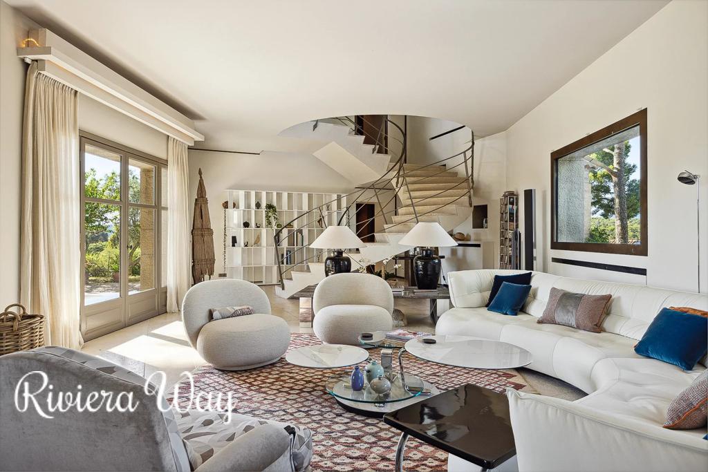 8 room villa in Mougins, photo #6, listing #101272332