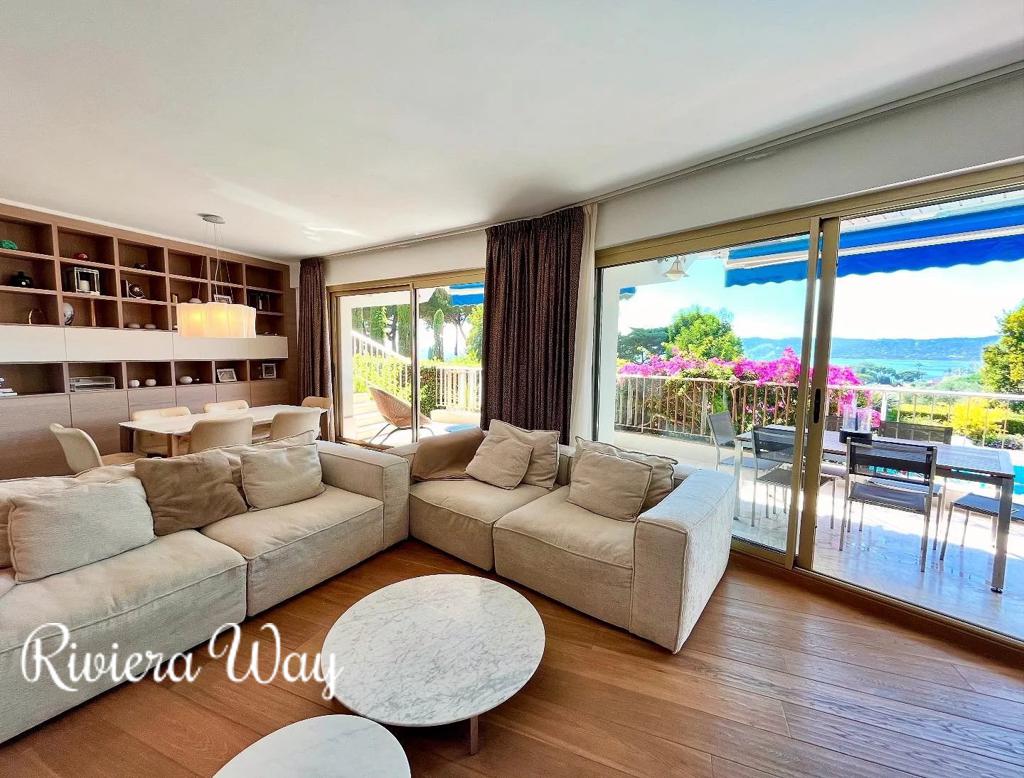 5 room apartment in Antibes, photo #3, listing #103975494