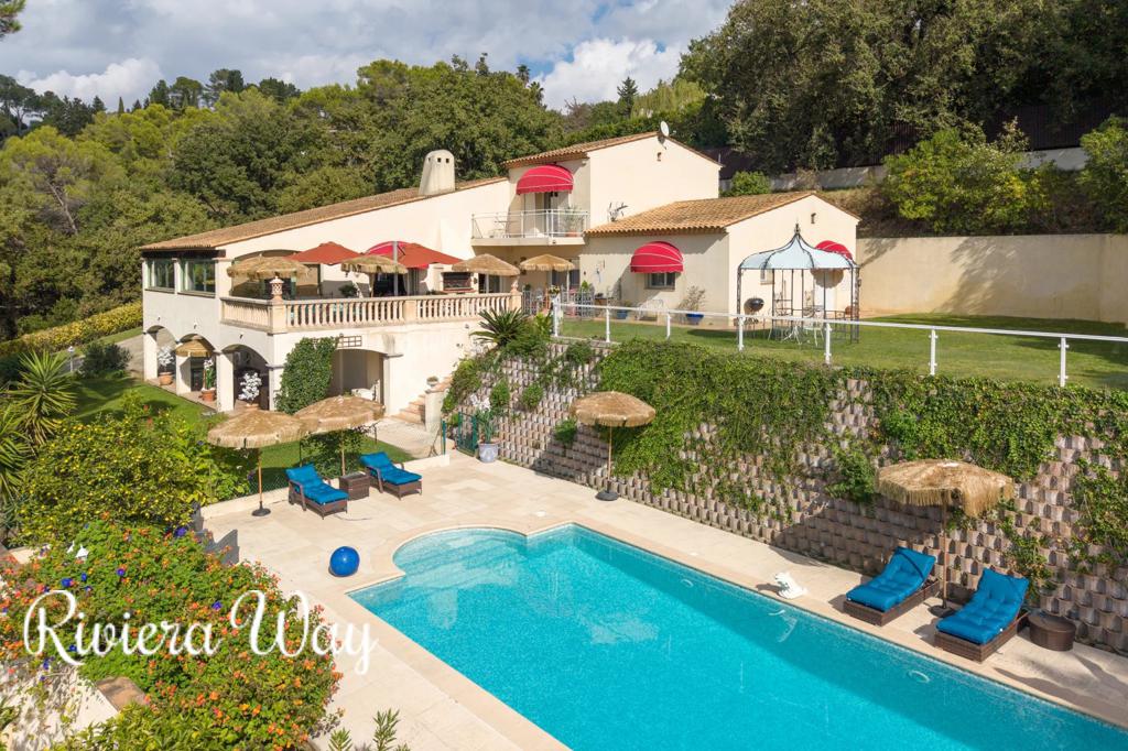 8 room villa in Muan-Sarthe, photo #1, listing #104743758