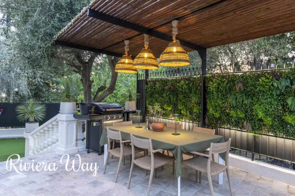7 room villa in Le Cannet, photo #7, listing #103257000
