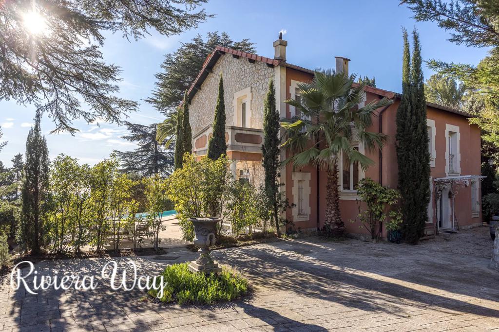 8 room villa in Grasse, photo #8, listing #98618142