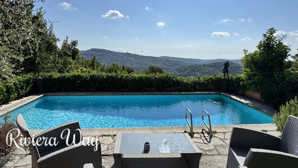 6 room villa in Grasse, photo #2, listing #103175478