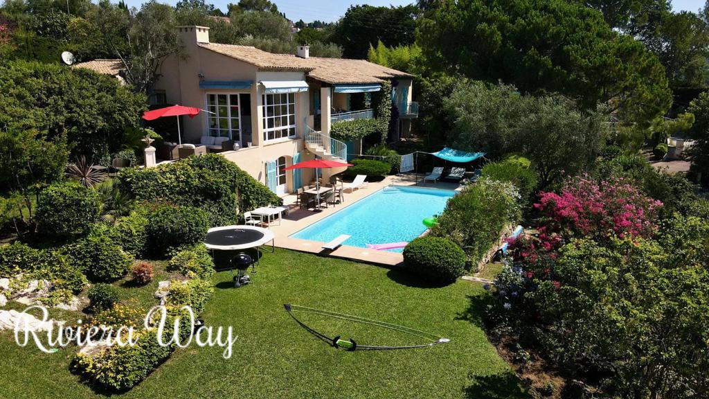 8 room villa in Mougins, photo #9, listing #102693780
