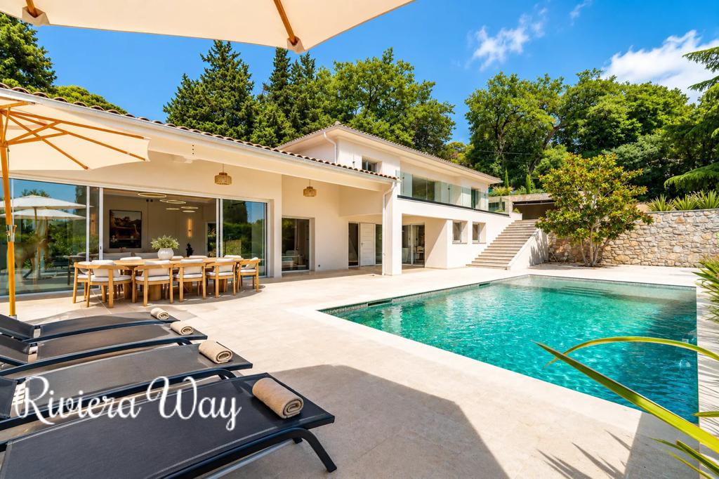 8 room villa in Mougins, photo #1, listing #106401834