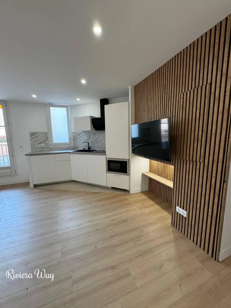 Apartment in Antibes, photo #4, listing #106408050