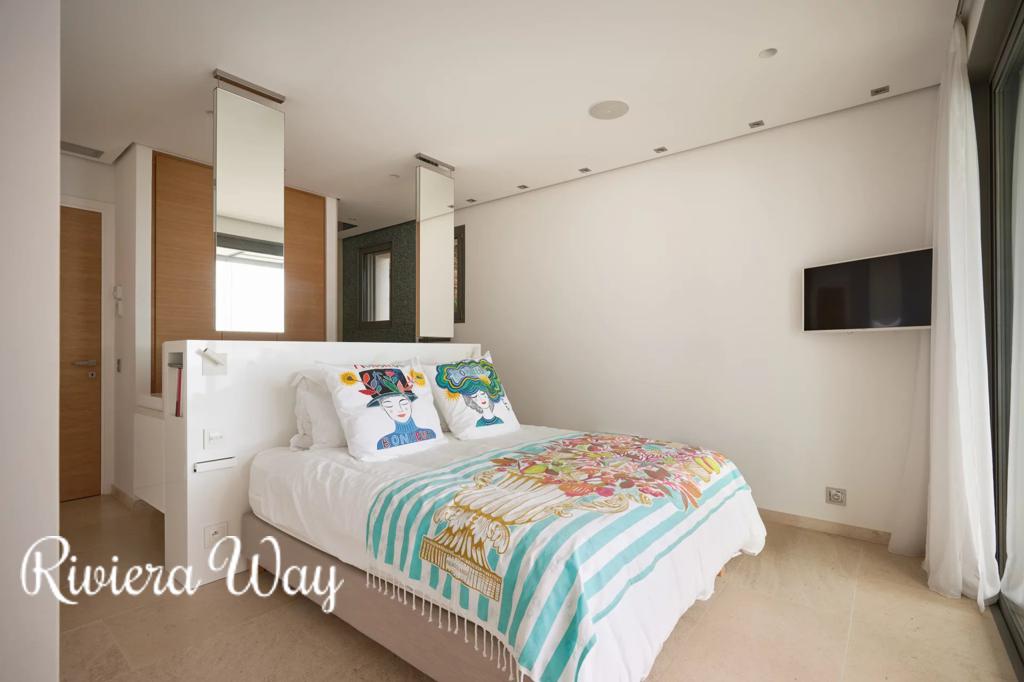 7 room villa in Le Lavandou, photo #9, listing #103109706