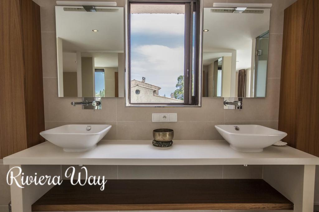 7 room villa in Antibes, photo #5, listing #95530008