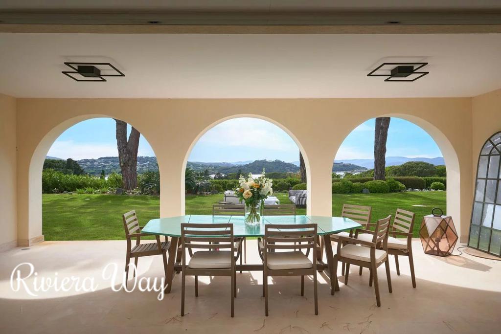 7 room villa in Saint-Tropez, photo #3, listing #103579770
