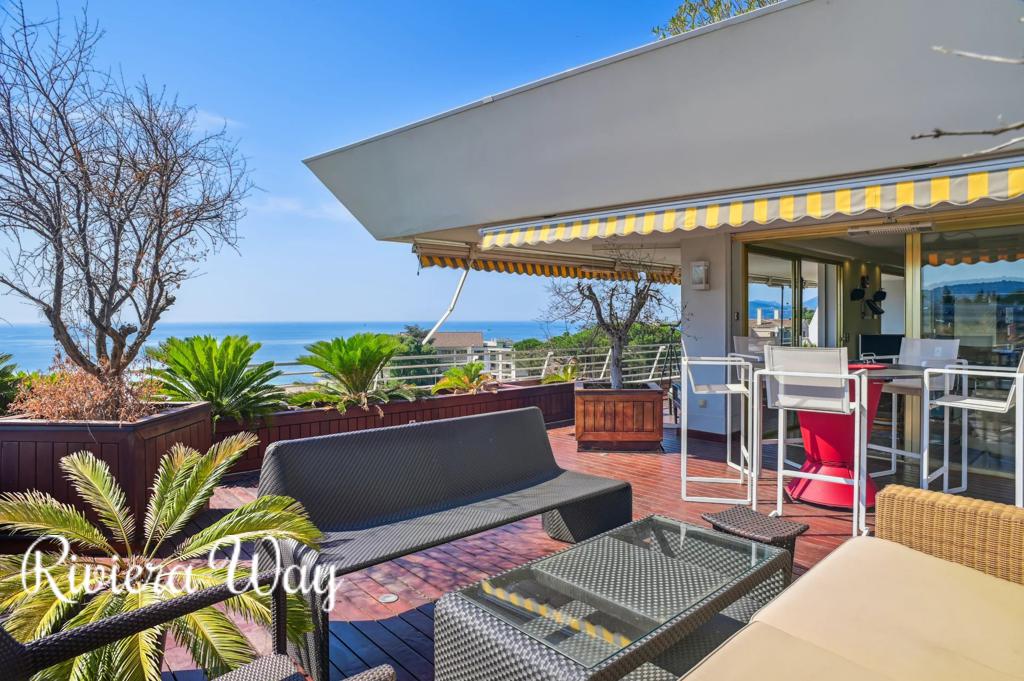 4 room apartment in Cannes, photo #4, listing #106365504