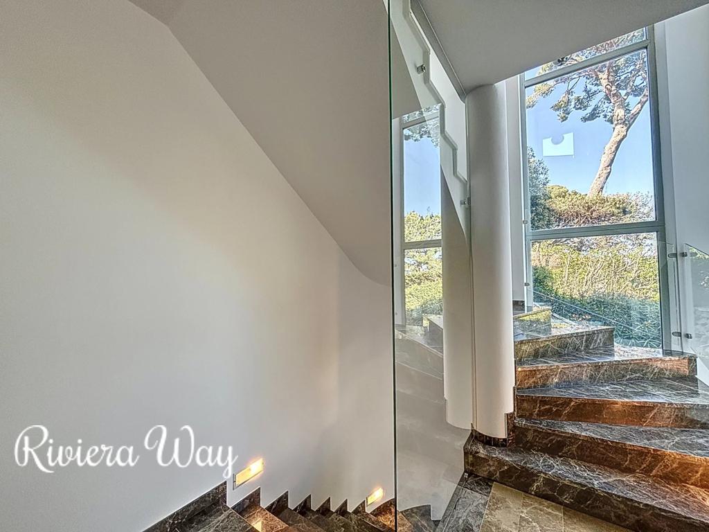 4 room villa in Cap d'Antibes, photo #8, listing #96118218
