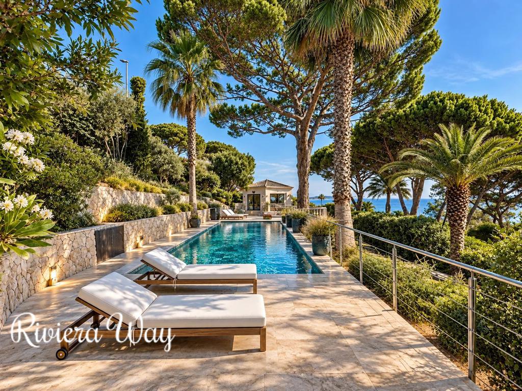 7 room villa in Cannes, photo #2, listing #104282556