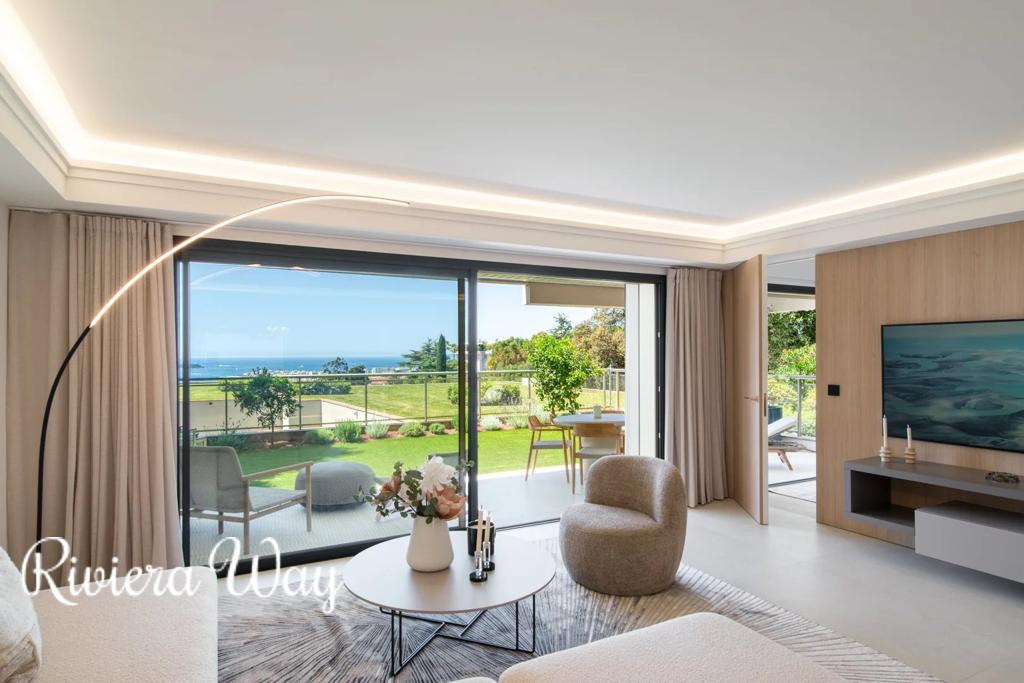 4 room apartment in Cannes, photo #4, listing #106515822