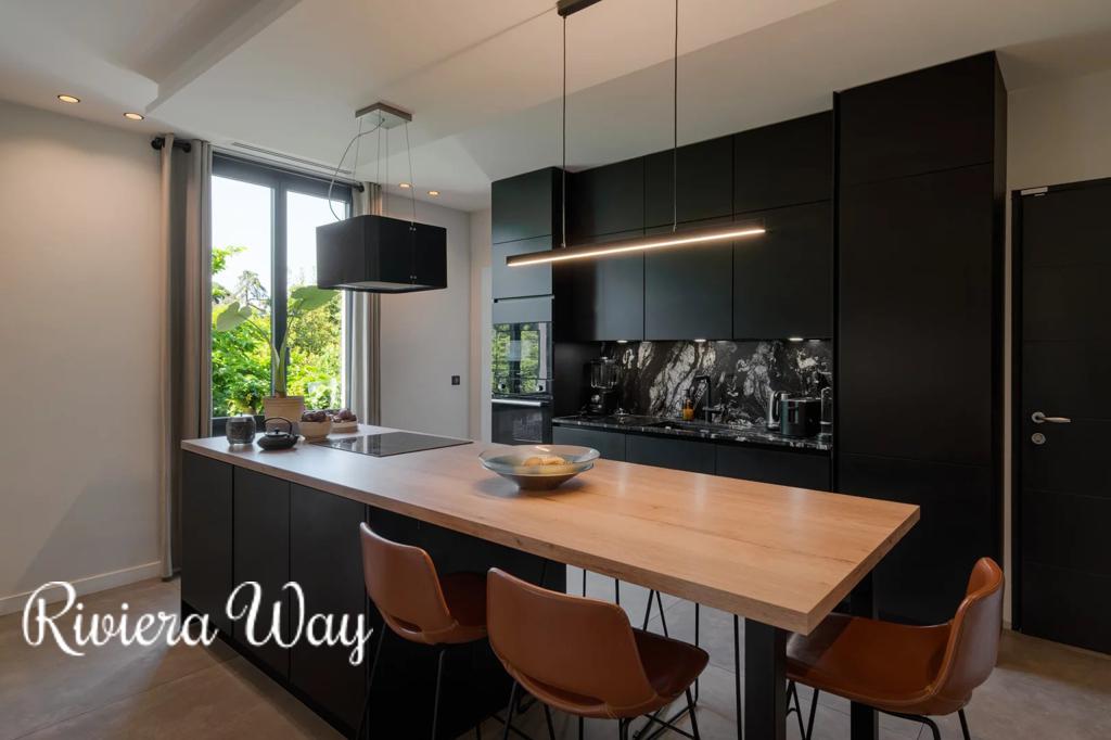 6 room villa in Cannes, photo #7, listing #106268862