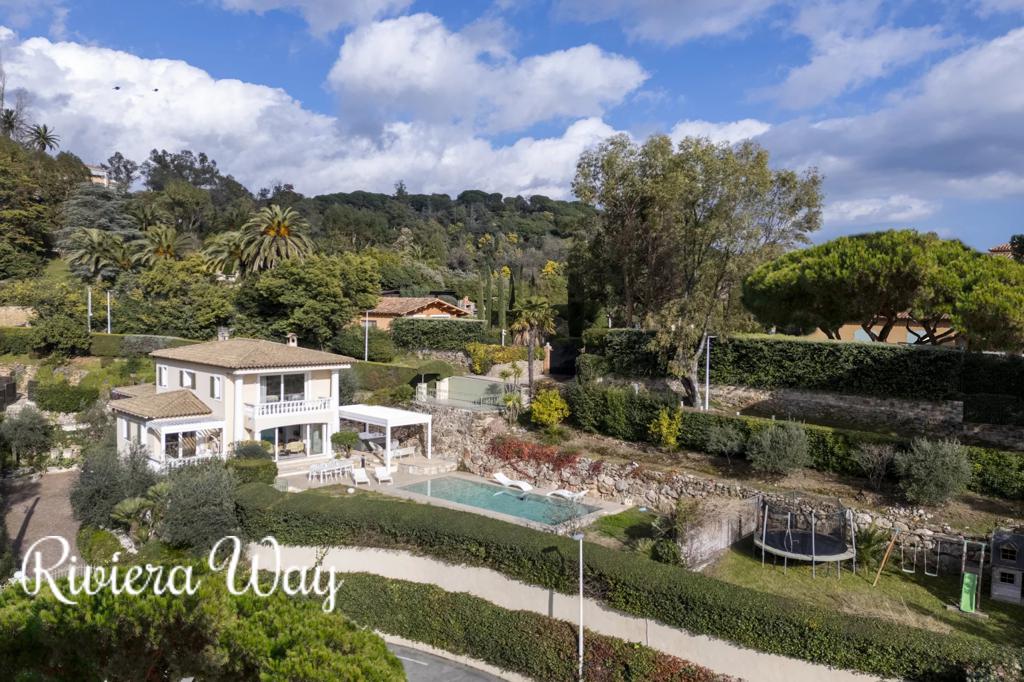 6 room villa in Cannes, photo #1, listing #101953866