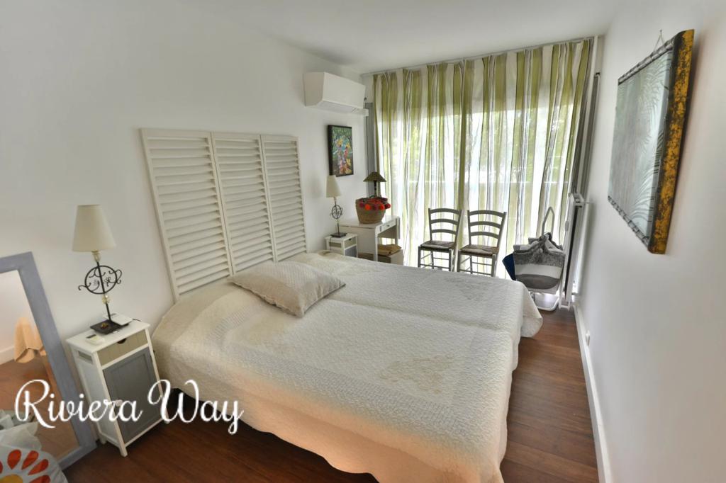3 room apartment in Juan-les-Pins, photo #3, listing #103689726