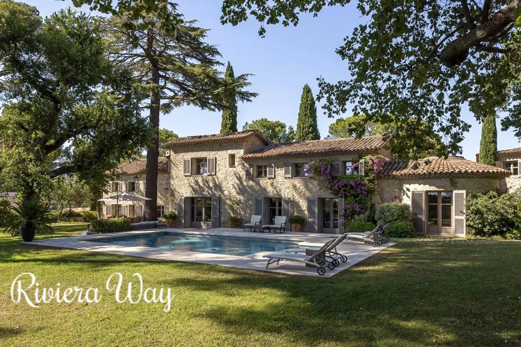 8 room villa in Mougins, photo #9, listing #101272332