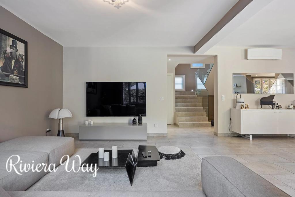 6 room villa in Juan-les-Pins, photo #3, listing #87552444
