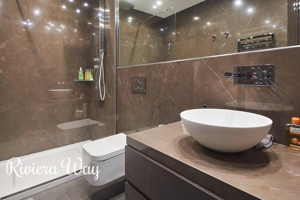 4 room apartment in Cannes, photo #3, listing #103020960