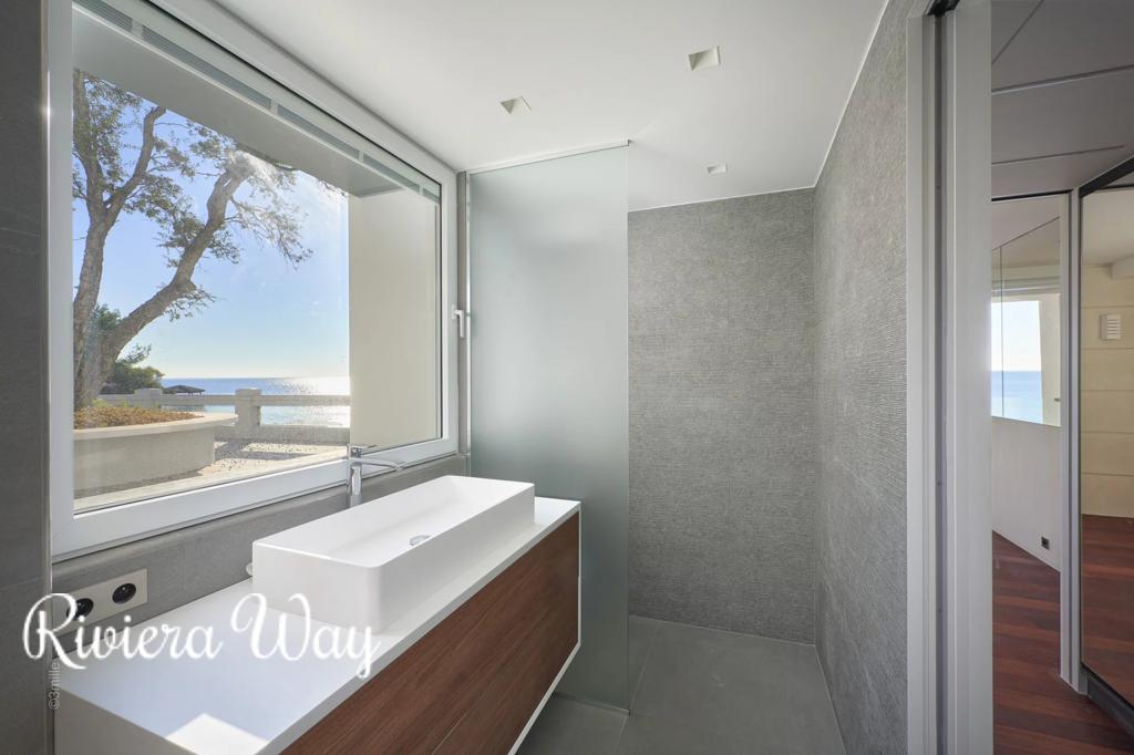 8 room villa in Agay, photo #7, listing #86857428