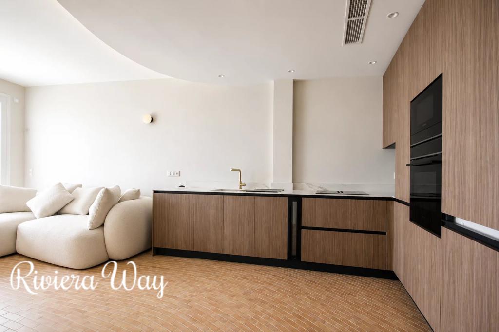 3 room apartment in Le Port, photo #6, listing #103891662