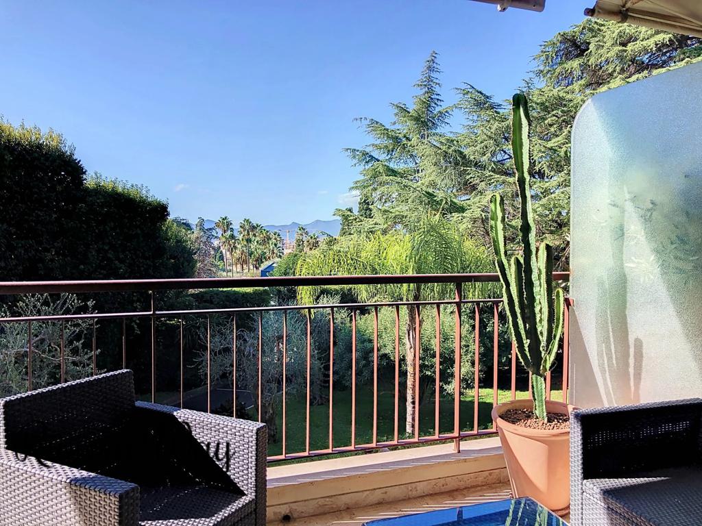 3 room apartment in Cannes, photo #7, listing #102831498