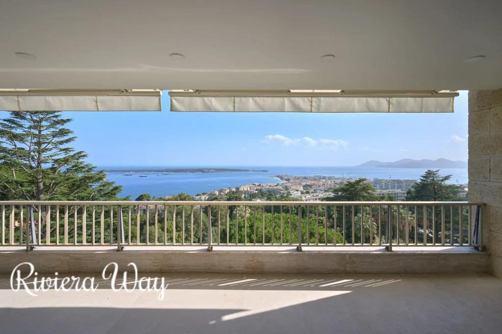 4 room apartment in Cannes, photo #5, listing #103908924