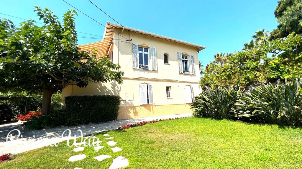 8 room villa in Cap d'Antibes, photo #2, listing #89638038