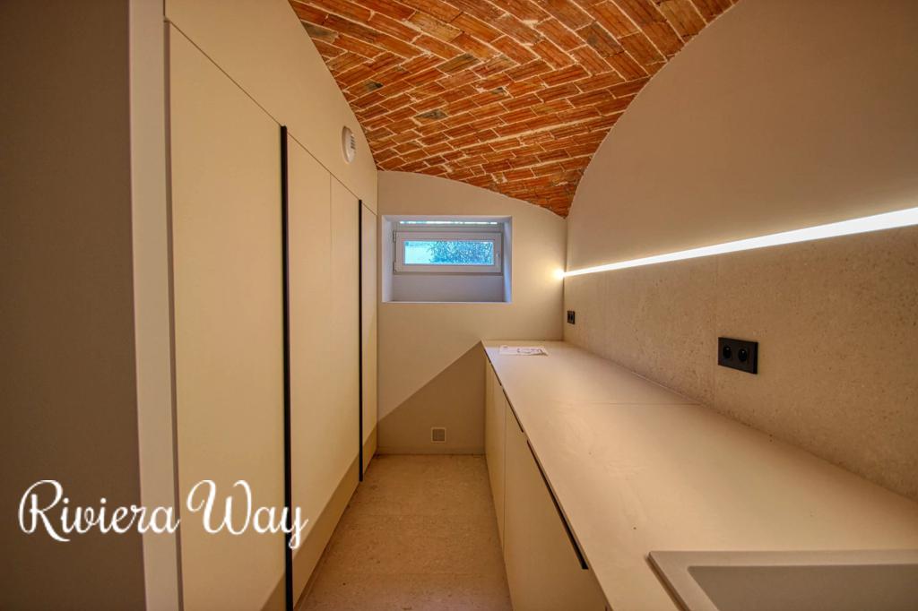 Apartment in Roquebrune — Cap Martin, photo #7, listing #97233654
