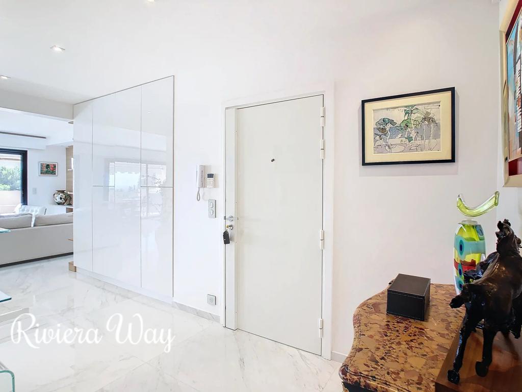 4 room apartment in Le Cannet, photo #3, listing #103040574