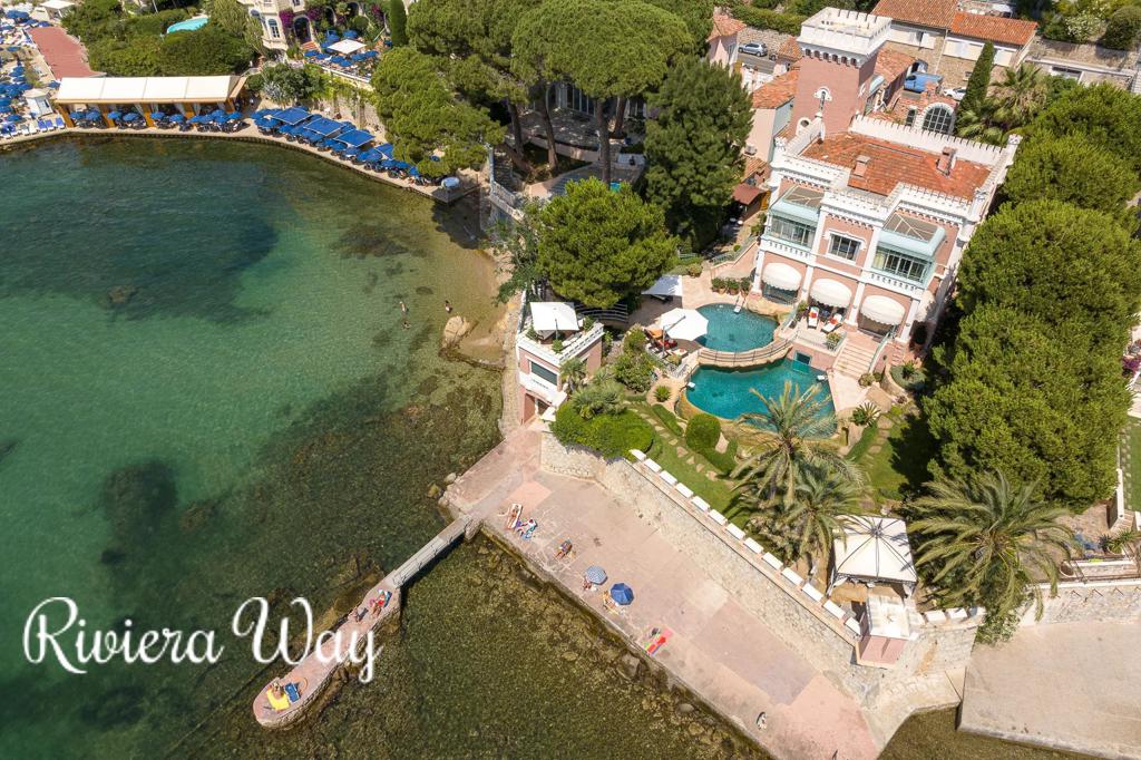 9 room villa in Cap d'Antibes, photo #8, listing #106382766